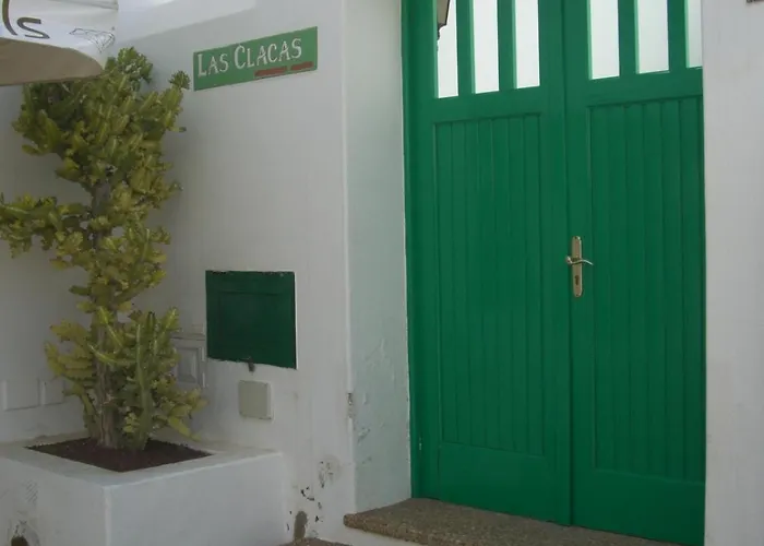 Clacas Playa Blanca (Lanzarote)